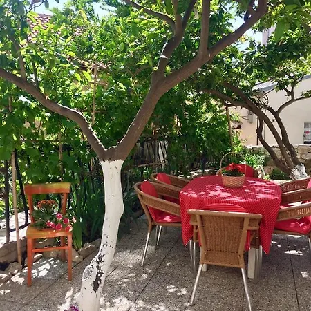 By The Sea بيت ضيافة مالي لوشينغْ